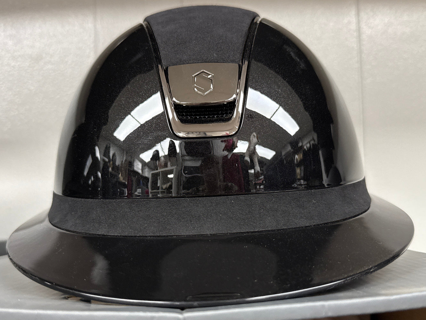 Helmet V1 Miss Glossy - Black Alcantara Top - Black Chrome Rails & Blazon - Custom Samshield 1.0 - MSGLBC