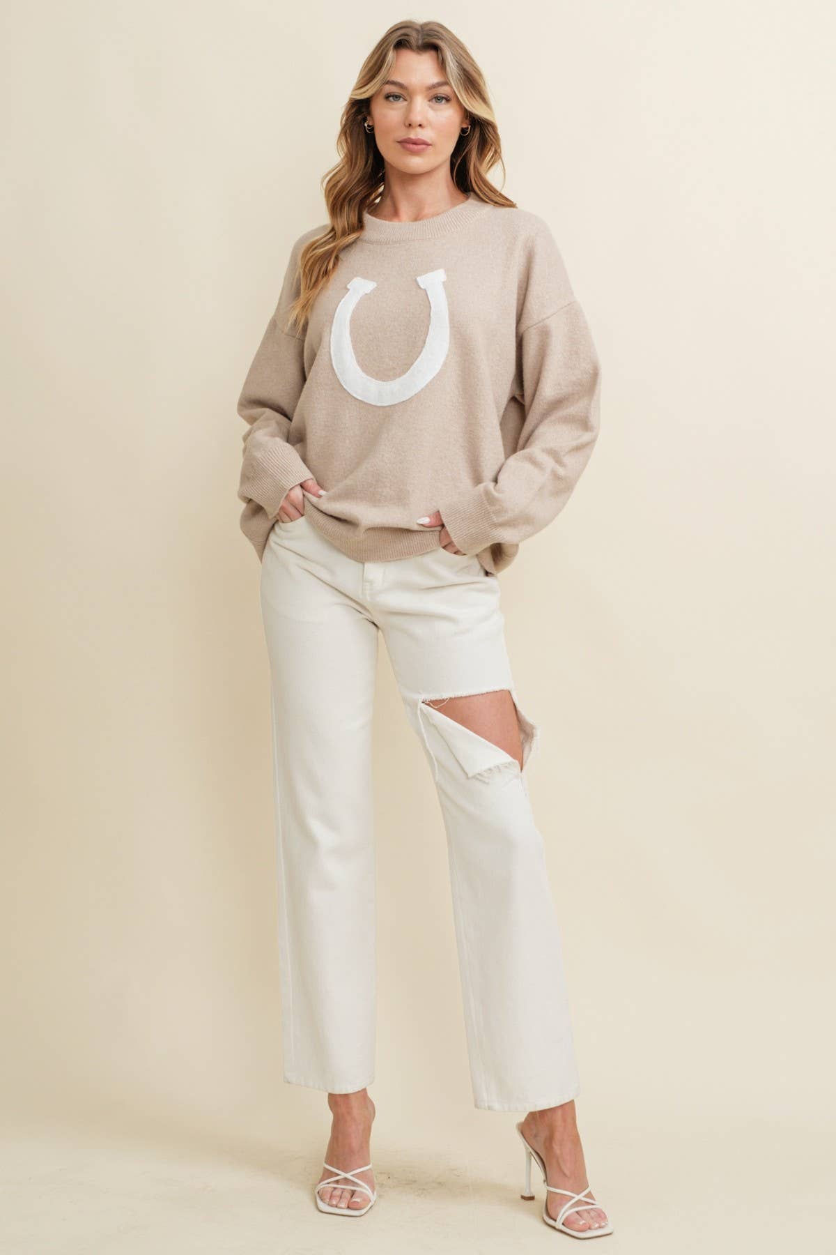 CSW13668 - HORSE SHOE PULLOVER SWEATER: Beige / L