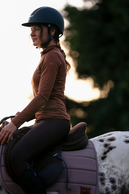 Mocha Mockneck: M