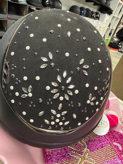 Helmet V2 Miss Matt - Flower Pearl Drop Top & Black Chrome Trim & Blazon - 5 Crystal - Samshield Custom 2.0 - MSFLP5