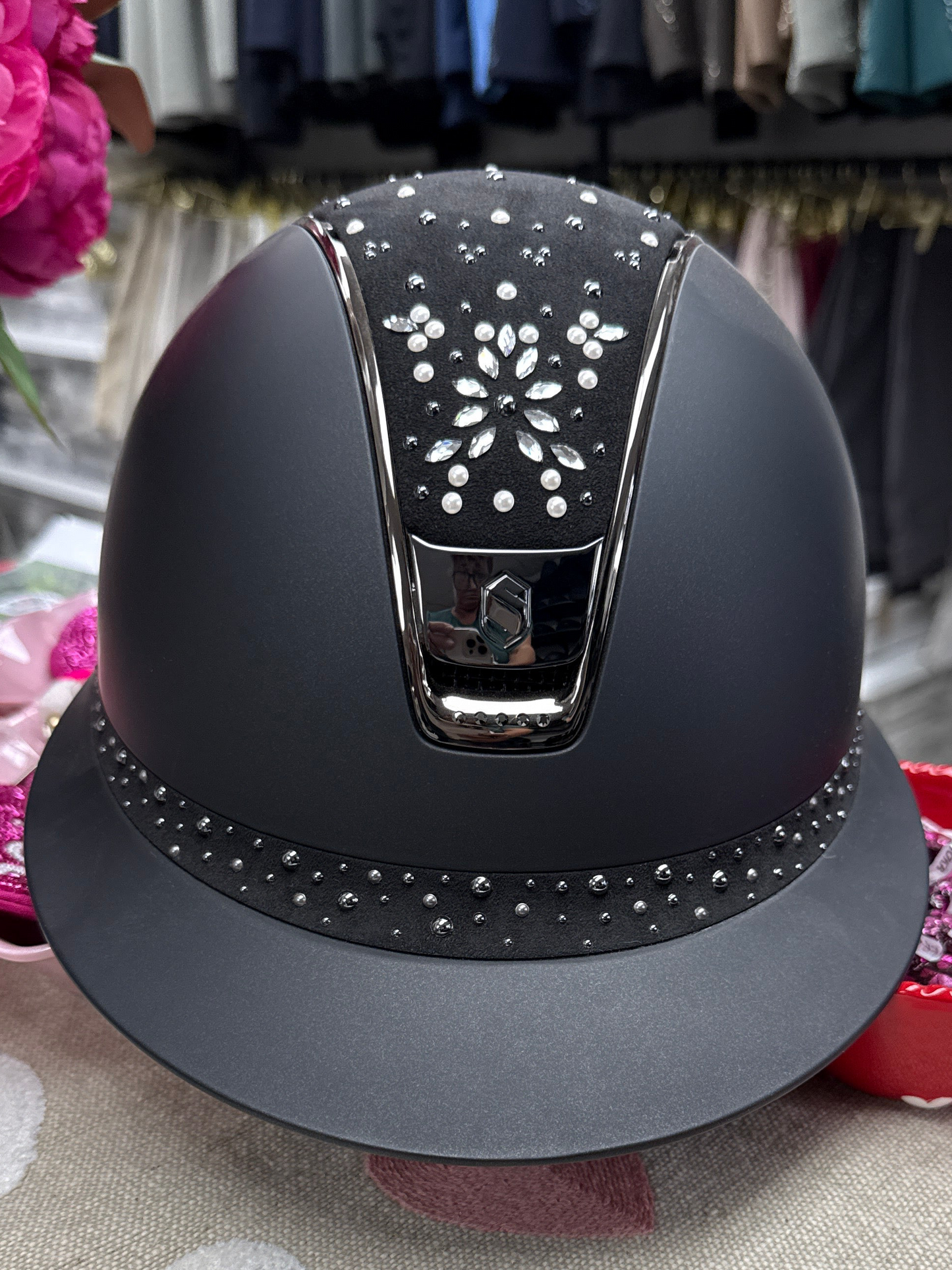 Helmet V2 Miss Matt - Flower Pearl Drop Top & Black Chrome Trim & Blazon - 5 Crystal - Samshield Custom 2.0 - MSFLP5