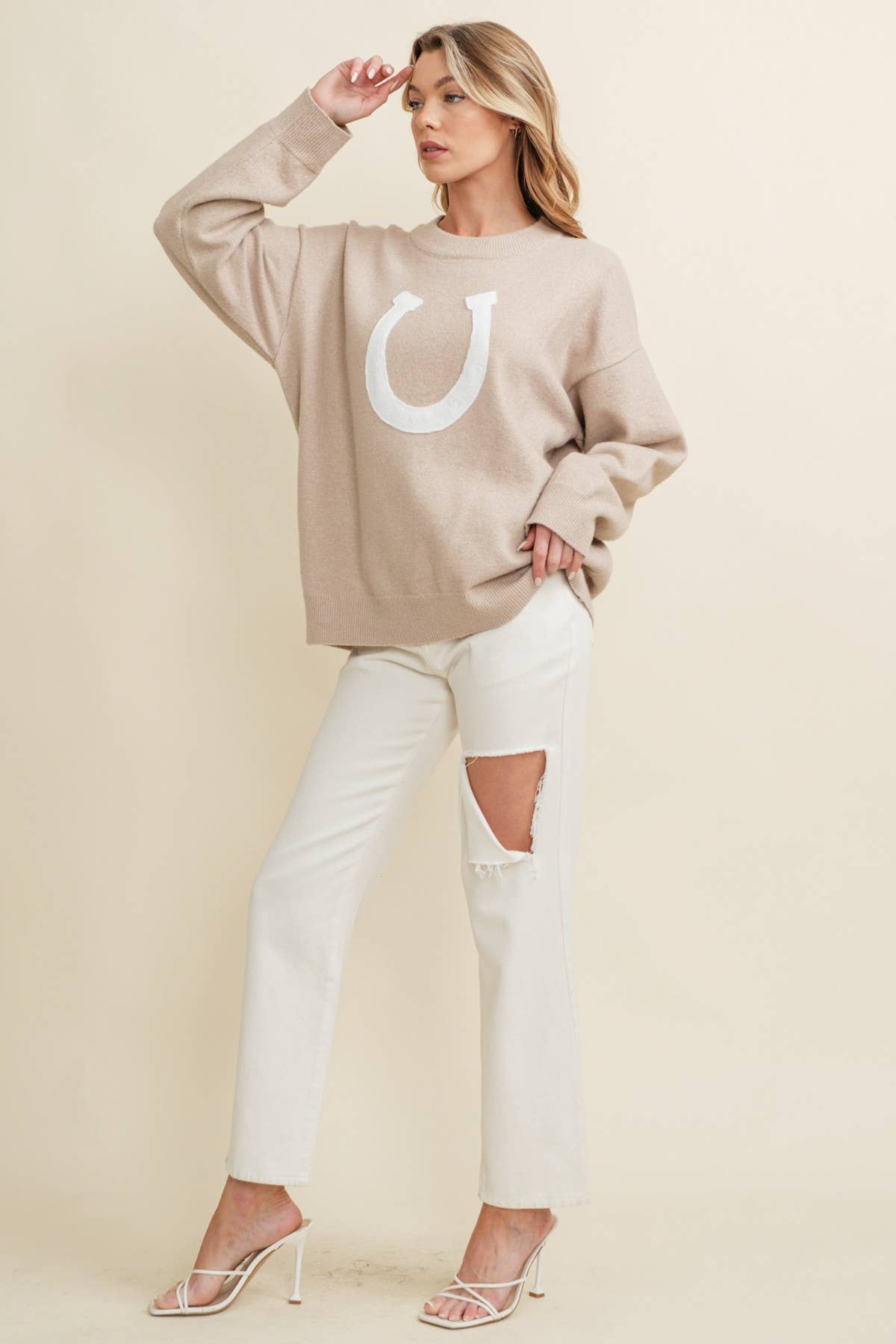 CSW13668 - HORSE SHOE PULLOVER SWEATER: Beige / M