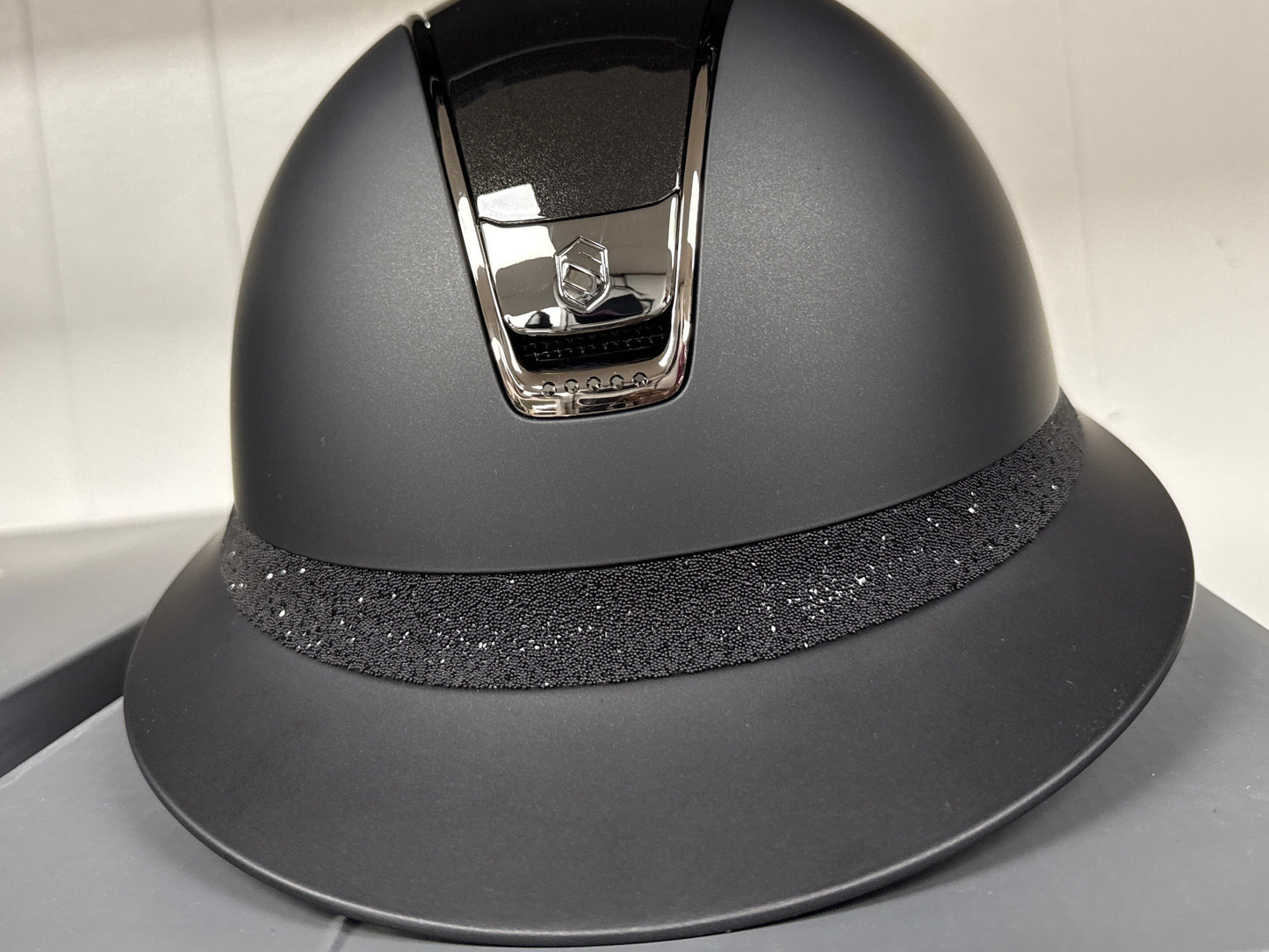 Helmet V2 Miss Matt - Glossy Top - Black Chrome Trim & Blazon - Ultra Fine Rock Band - 5 Crystal - Samshield Custom 2.0 - MSGLM5U