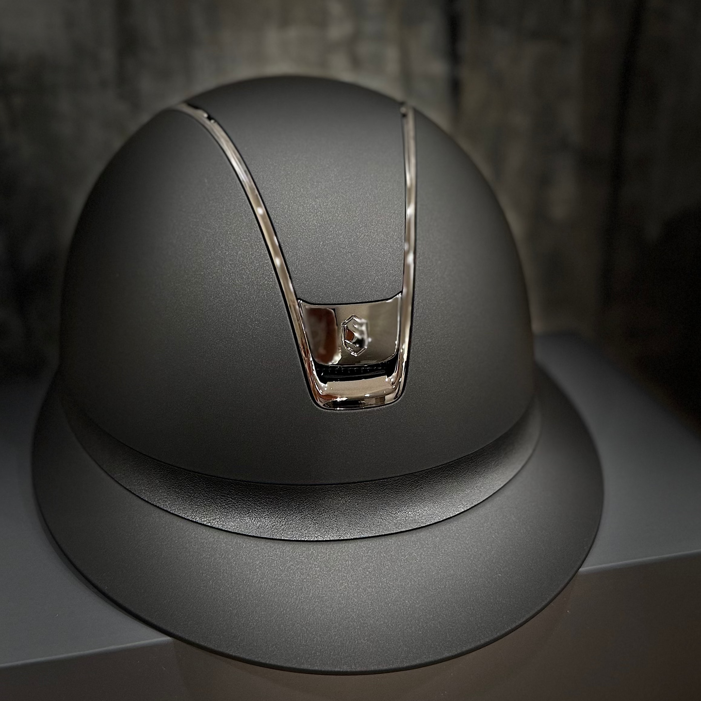 Helmet V2 Miss Matt - Matt - Black Chrome Rails & Blazon - Samshield Stock 2.0 - MSBC or MS2BC