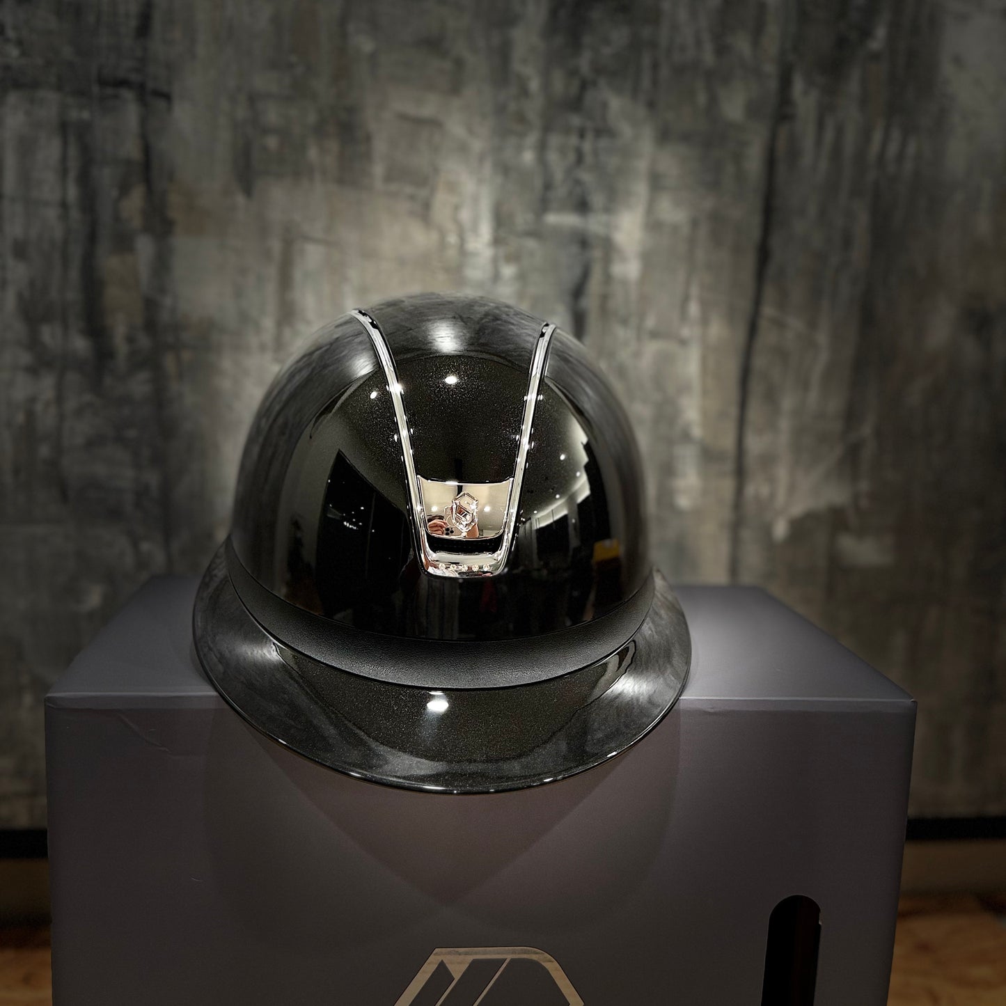 Helmet V2 Miss Glossy - Glossy - Chrome Rails & Blazon - 5 Clear Swarovski Crystal - Samshield Custom 2.0