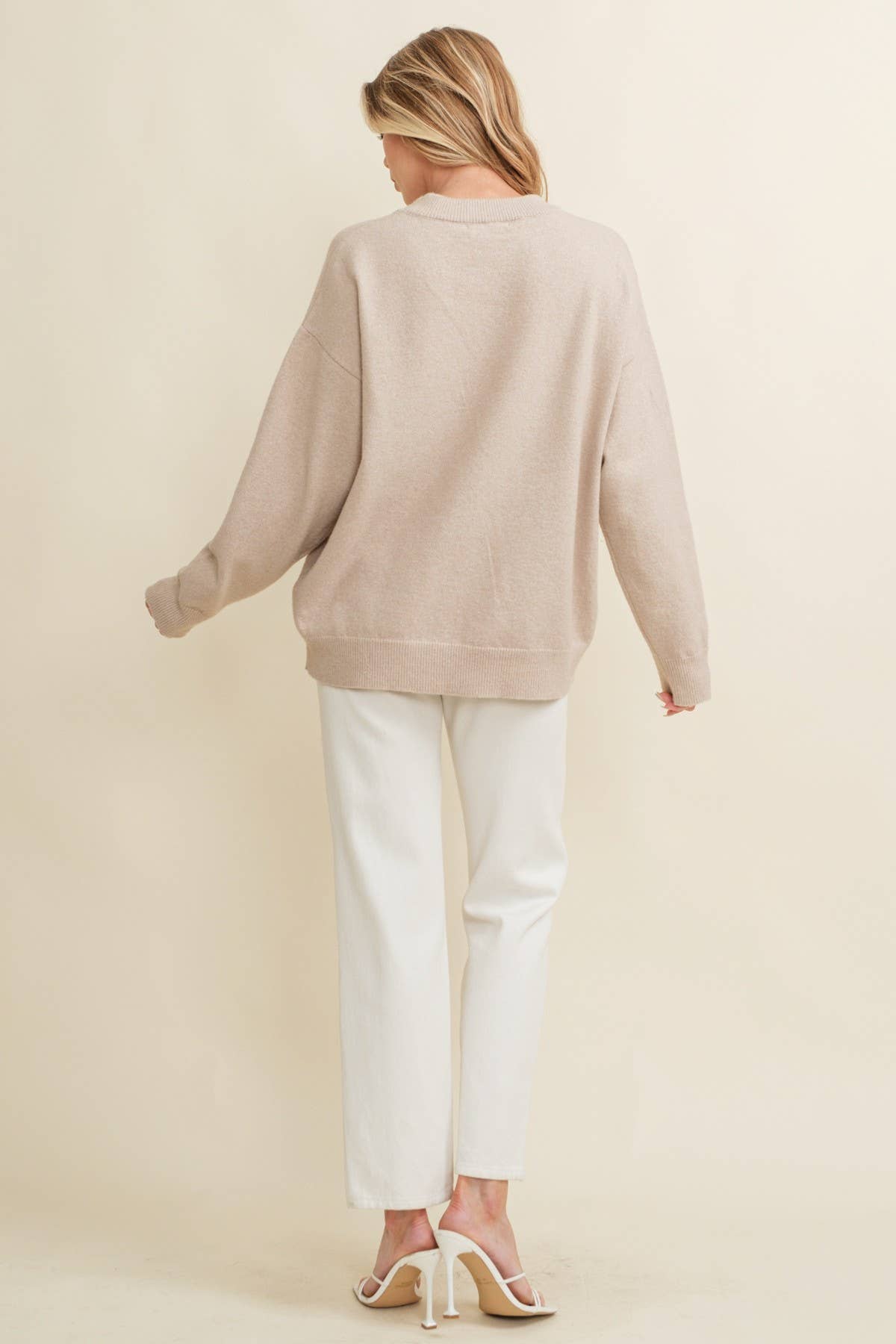 CSW13668 - HORSE SHOE PULLOVER SWEATER: Beige / M